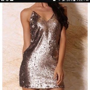 Mini dress never worn.